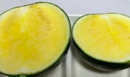 大妈吃瓜图片,揭秘街头热议瞬间