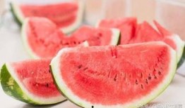 群众吃生瓜视频,揭秘群众疯狂尝鲜的生瓜视频