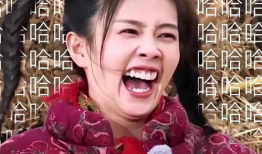 白鹿蹲地吃瓜表情包