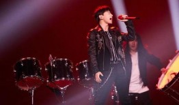 瓜地吃瓜张杰,张杰演绎夏日狂欢