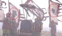 倒霉的吃瓜路人,一场意外频发的荒诞人生之旅