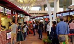 锦江乐园吃瓜,夏日狂欢，瓜果飘香