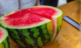 各地高校吃瓜,一网打尽各地校园美食传奇