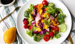 博爱轻食吃瓜,吃出健康与美味的生活态度