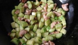 丁儿吃瓜,揭秘娱乐圈背后的那些事儿