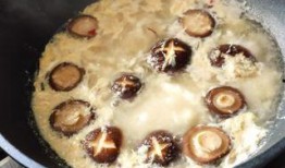 吃瓜香菇鸡蛋汤,香菇鸡蛋汤，吃瓜群众的养生新宠