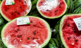 吃西瓜和石榴瓜