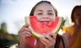 吃瓜比拼简笔画,趣味简笔画大赛精彩瞬间