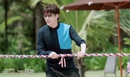 张杰吃瓜害羞,网友直呼可爱满分