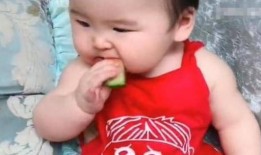 宝爸吃瓜搞笑视频,笑料百出，家庭欢乐无限