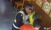 老伯和师兄吃瓜,老伯与师兄的瓜田奇遇记