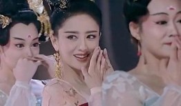 苏妲喜吃瓜日常